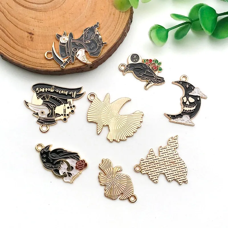 1 Piece 17 * 20mm 25*32mm 30*25mm Alloy Crow Moon Pendant