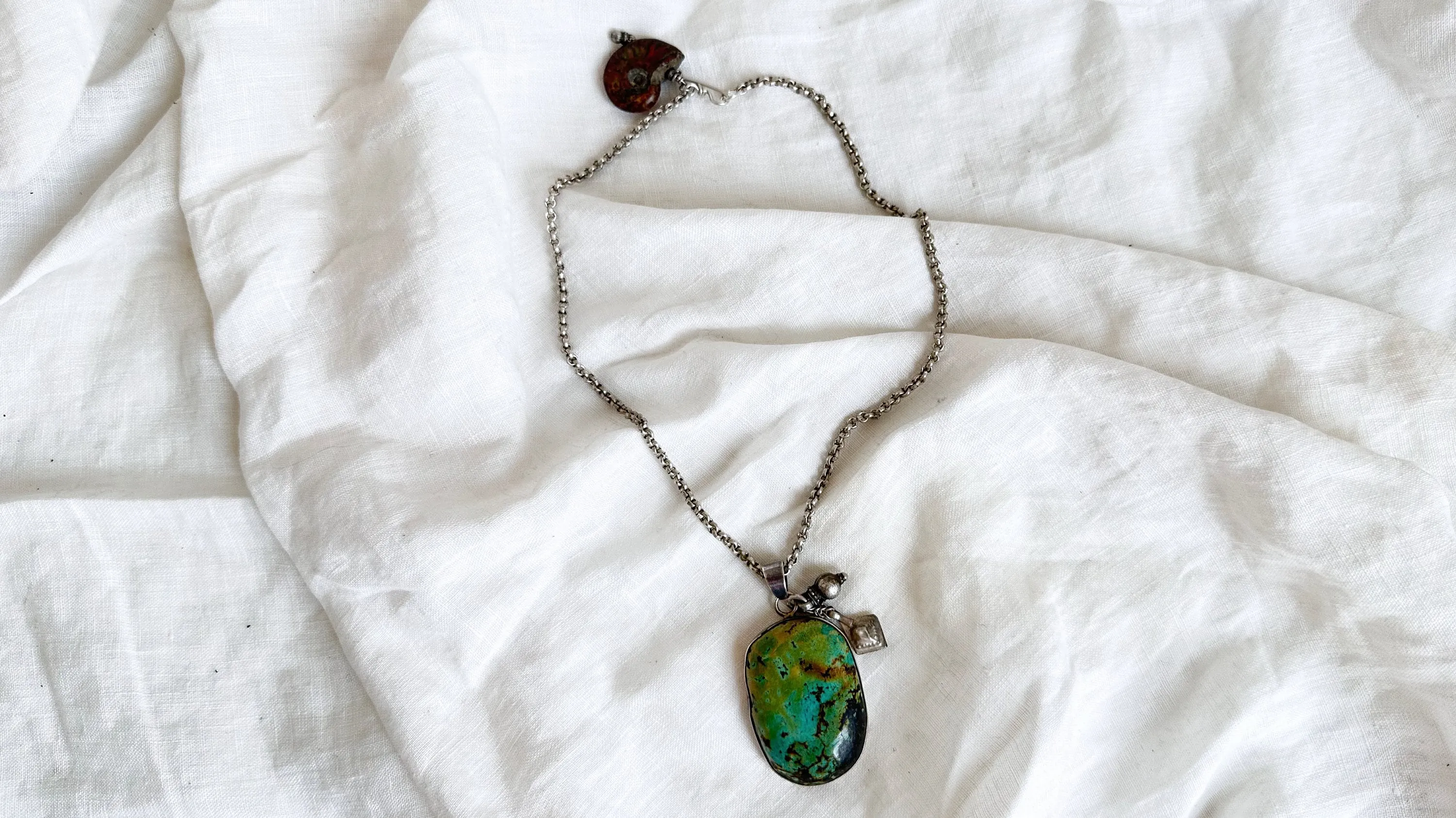 Antique Turquoise Pendant Necklace. Sterling Silver. 1437