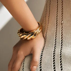 Bracelets Charm Jewelry - Golden Color - Twist Shape - TSJ9 Design