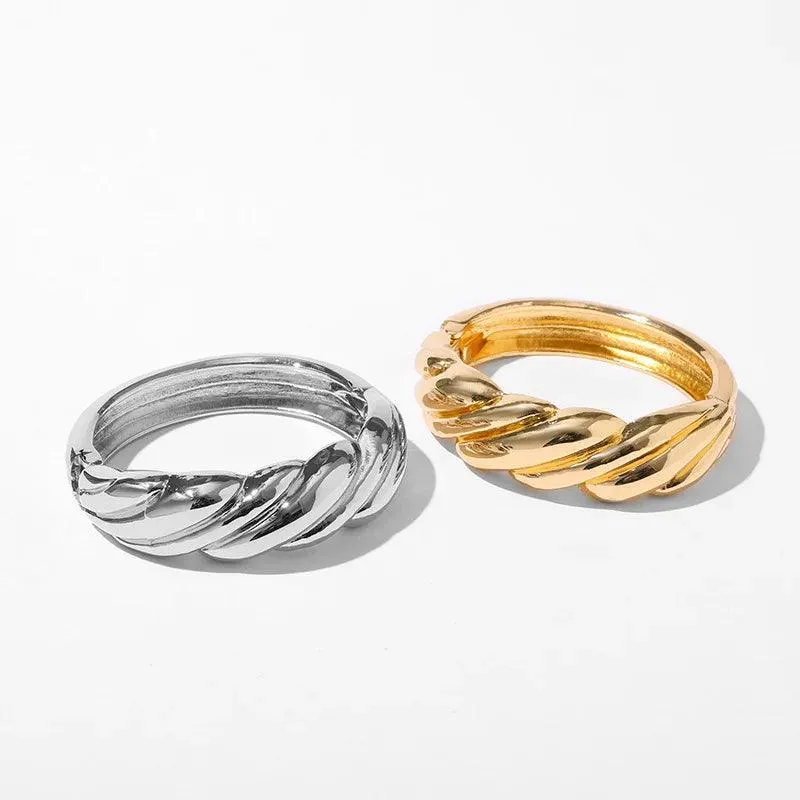 Bracelets Charm Jewelry - Golden Color - Twist Shape - TSJ9 Design