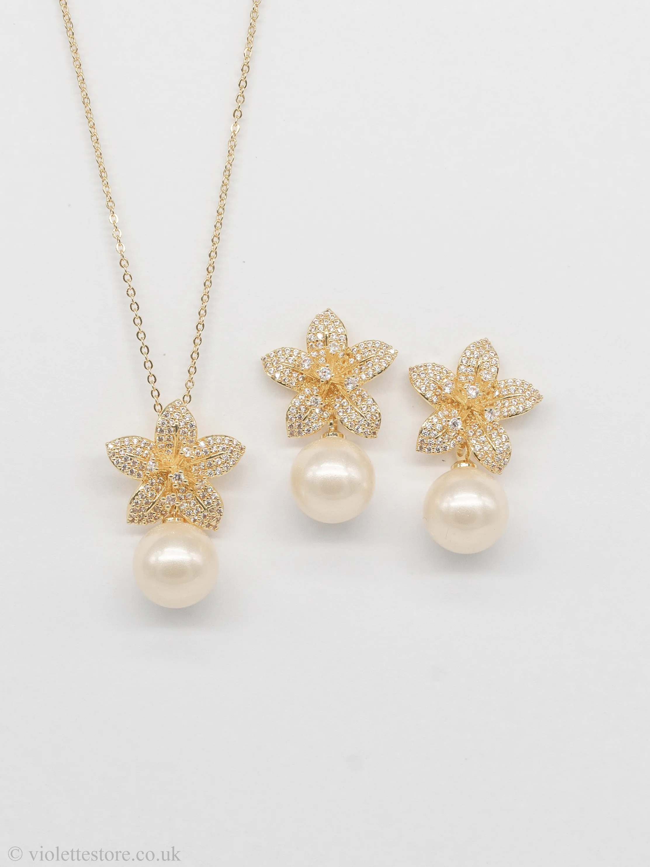Eden Gold Jewellery Set