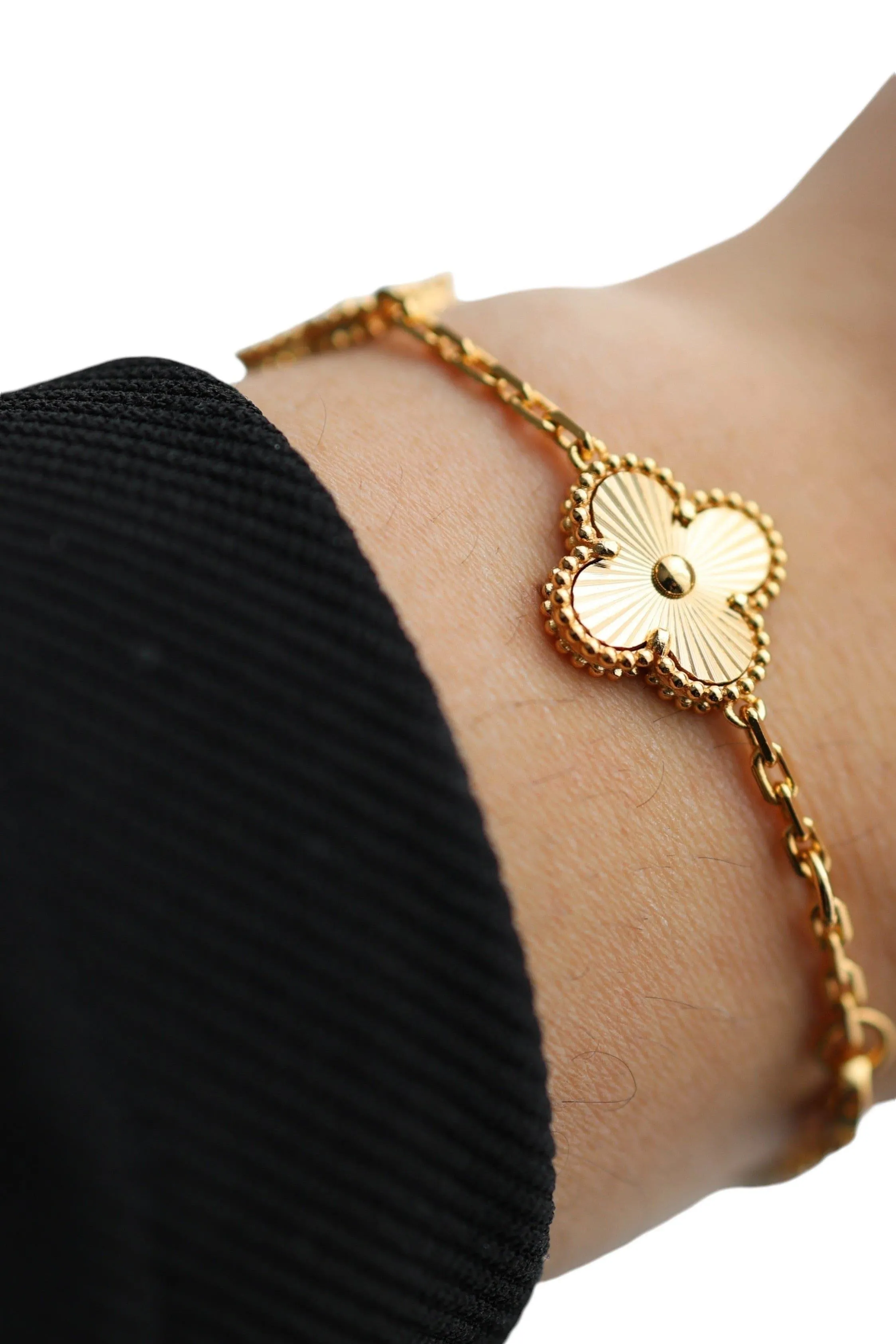 Gold Clover Leaf Bracelet