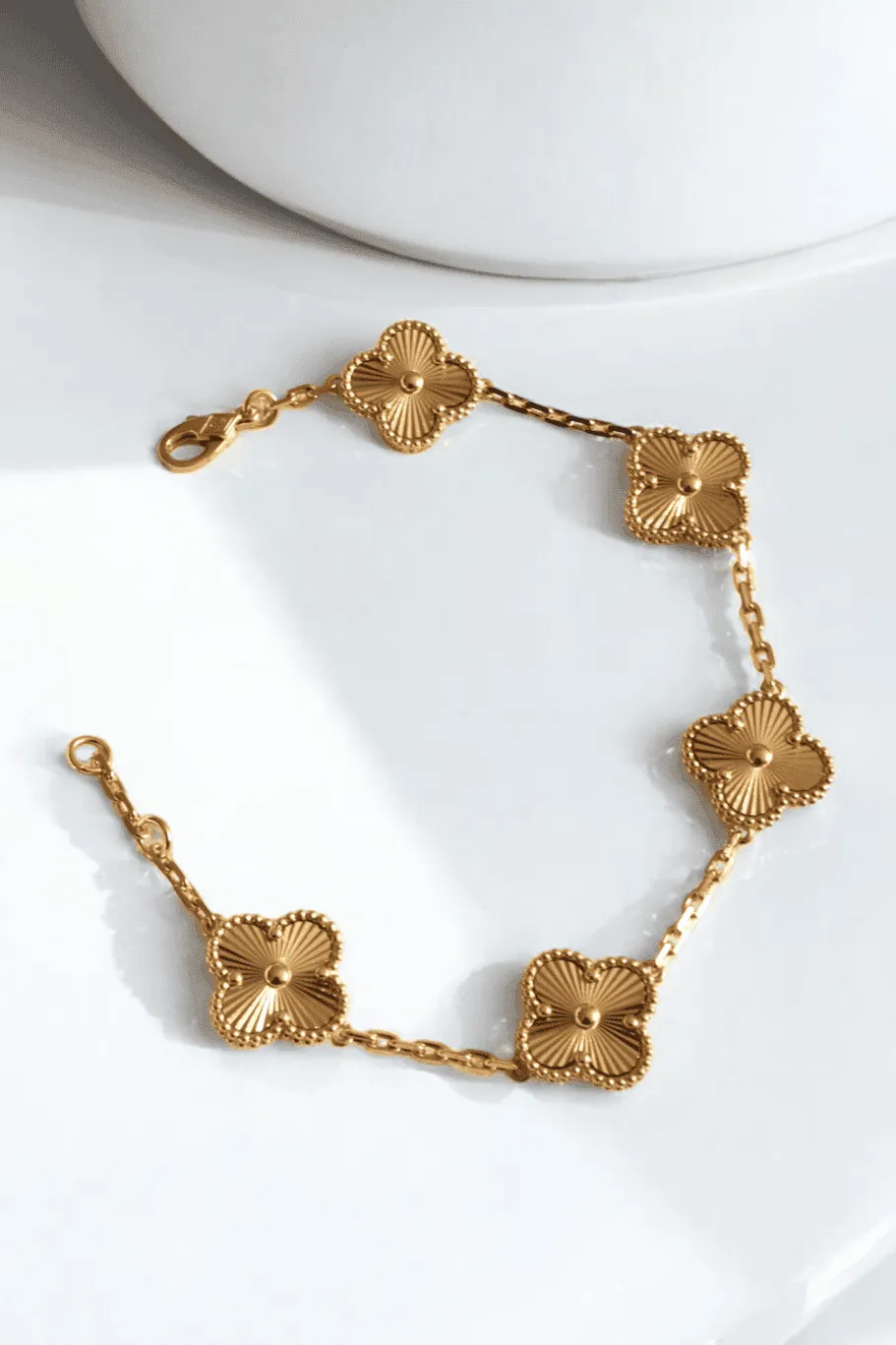 Gold Clover Leaf Bracelet