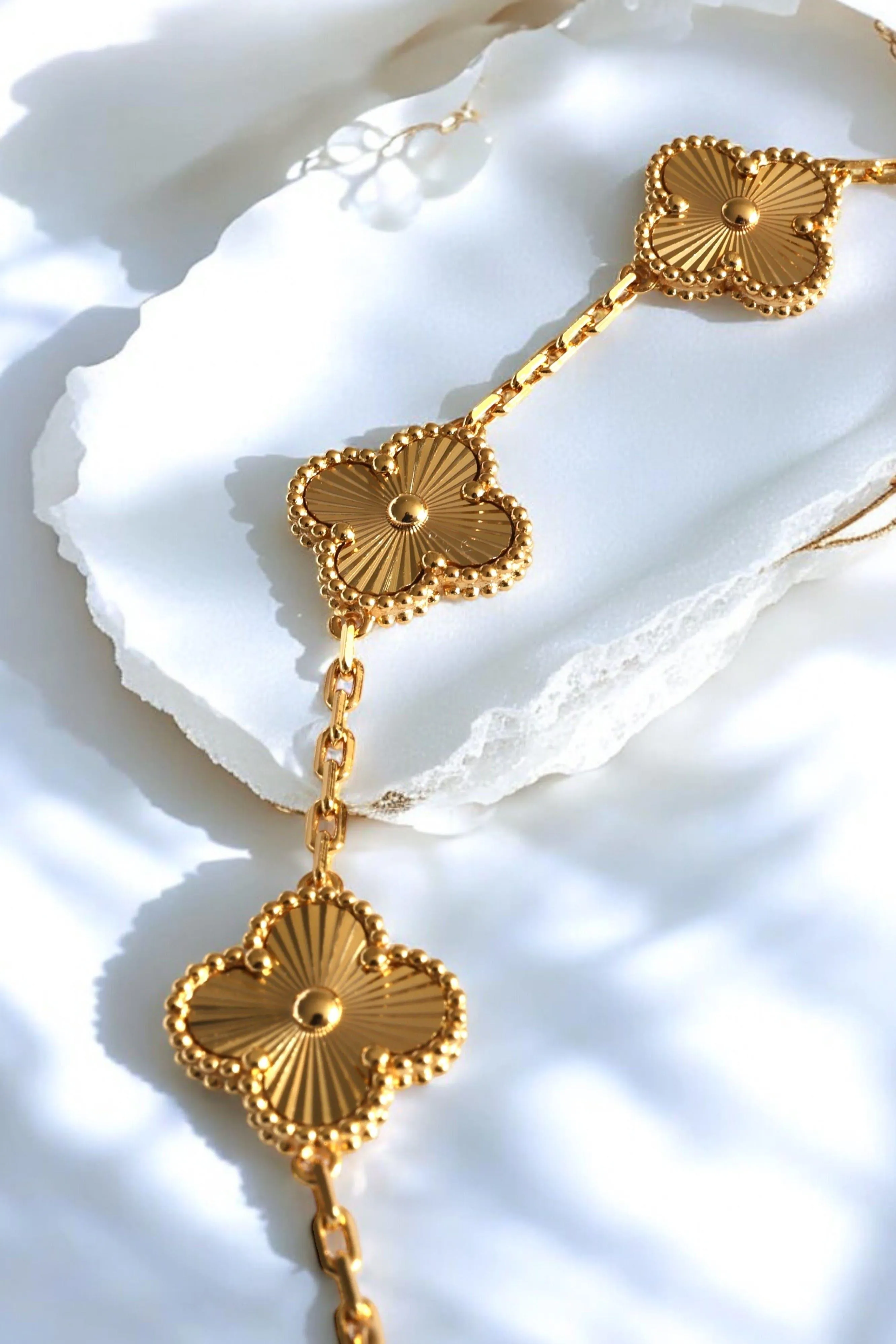Gold Clover Leaf Bracelet