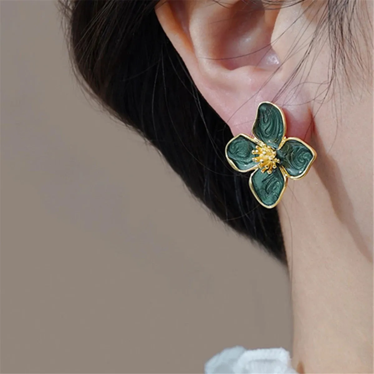 Hibiscus Dropped Earring