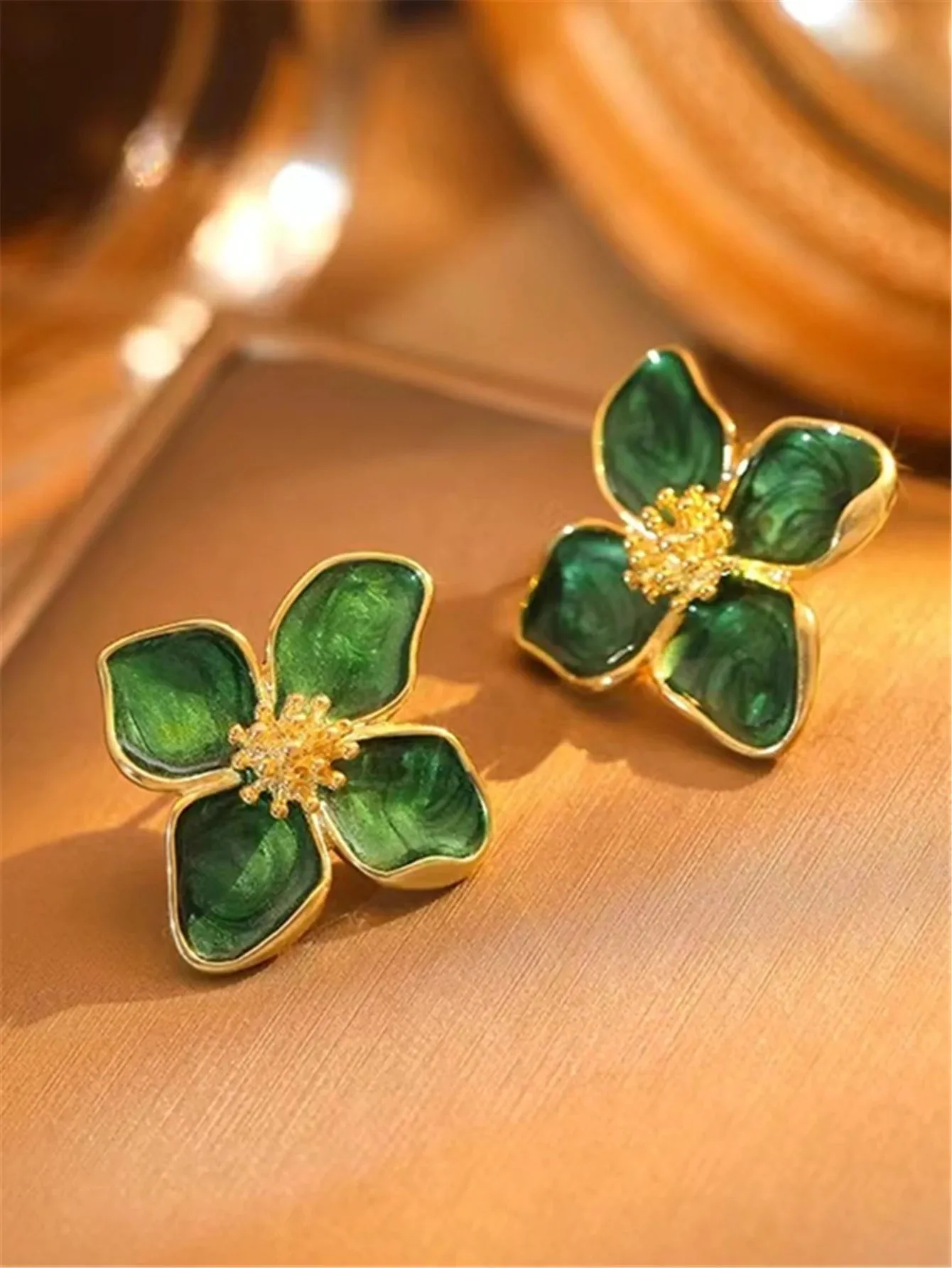 Hibiscus Dropped Earring